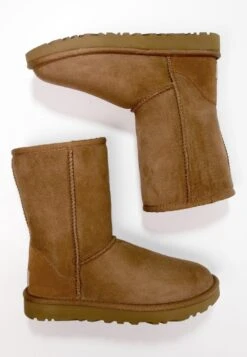 Ugg Classic Short - Korte Laarzen - Chestnut -Ugg Winkel 00123b1691664a40a6e32bc5caa3f4b6