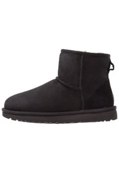Ugg Classic Mini - Korte Laarzen - Black -Ugg Winkel 0150a9cbf5e04ace9e0d0db2677121fc