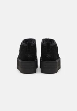 Ugg Classic Ultra Mini Platform - Enkellaarsjes Met Plateauzool - Black -Ugg Winkel 04a80bc6bd0b40149573cdf226b993fe