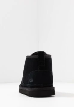 Ugg Neumel - Korte Laarzen - Black -Ugg Winkel 0a26d5a9439f4fbba3c2916697efa44c
