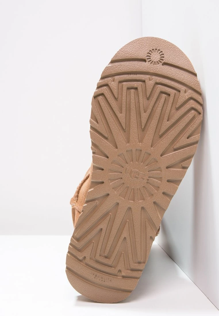 Ugg Bailey Bow - Korte Laarzen - Chestnut 5 Ugg Bailey Bow - Korte Laarzen - Chestnut - Afbeelding 5