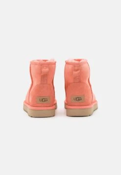 Ugg Classic Mini - Korte Laarzen - Starfish Pink 9 Ugg Classic Mini - Korte Laarzen - Starfish Pink -Ugg Winkel 14175b2fd1ce446890795840c4e1d453