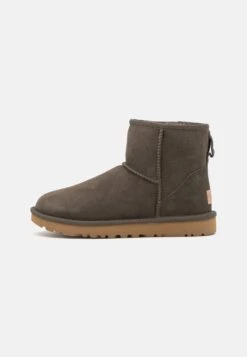Ugg Classic Mini - Korte Laarzen - Slate 7 Ugg Classic Mini - Korte Laarzen - Slate -Ugg Winkel 226d66947f5b4791a565b11967eef638