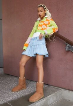 Ugg Classic Short - Korte Laarzen - Chestnut -Ugg Winkel 2e176c8f486442ad902486bd58e9a814