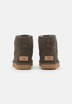 Ugg Classic Mini - Korte Laarzen - Slate 9 Ugg Classic Mini - Korte Laarzen - Slate -Ugg Winkel 2e22bf3da44a48eabedf133d61c19a8c