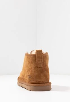 Ugg Neumel - Korte Laarzen - Chestnut -Ugg Winkel 307bd8efa468488b9cff2306c1954546