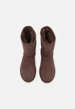 Ugg Classic Short - Korte Laarzen - Burnt Cedar 11 Ugg Classic Short - Korte Laarzen - Burnt Cedar -Ugg Winkel 3c2f68d3d29d48ec84d55290aa7eaaf6