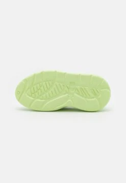Ugg Sport Yeah- Instappers - Melon Green 10 Ugg Sport Yeah- Instappers - Melon Green -Ugg Winkel 432209c23aa5442aba854345bc5750f5