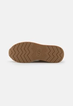Ugg Retrainer - Sneakers Laag - Driftwood 10 Ugg Retrainer - Sneakers Laag - Driftwood -Ugg Winkel 48a5aee650884958a249c8da8a199f6f