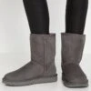Ugg Classic Short - Korte Laarzen - Grey 4 Ugg Classic Short - Korte Laarzen - Grey -Ugg Winkel 4a364cbf0a9340f08ee96ef4484f8b79