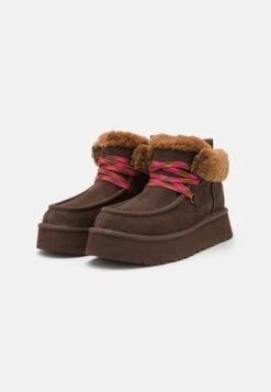 Ugg Funkarra Cabin Cuff - Enkellaarsjes Met Plateauzool - Burnt Cedar -Ugg Winkel 4d4919de5f98422db4d164ebe5efa398