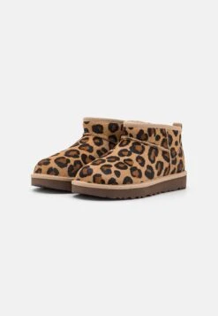 Ugg Classic Ultra Mini Spotty - Snowboots- Natural 8 Ugg Classic Ultra Mini Spotty - Snowboots- Natural -Ugg Winkel 54b90afaf85c438caa2ad7047fd9ba67