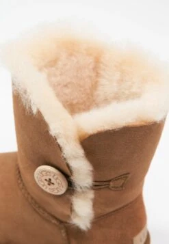 Ugg Bailey Button Ii - Korte Laarzen - Chestnut -Ugg Winkel 552b1fe50f2f4cf4b37289496cf94bc7