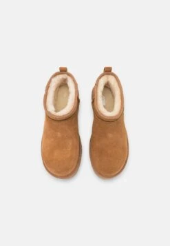 Ugg Classic Ultra Mini Platform - Enkellaarsjes Met Plateauzool - Chestnut 15 Ugg Classic Ultra Mini Platform - Enkellaarsjes Met Plateauzool - Chestnut -Ugg Winkel 554d131cfb06464782ef0d4c390324ab