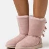 Ugg Bailey Bow - Korte Laarzen - Rose Grey 13 Ugg Bailey Bow - Korte Laarzen - Rose Grey -Ugg Winkel 5ac465c36bad4c8cb70000f7b0bb3e20