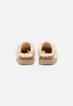 Ugg Fuzz Sugar - Pantoffels - Natural -Ugg Winkel 615ec063c8304127b2f5a536055df7ae