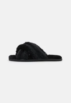 Ugg Scuffita - Muiltjes - Black 7 Ugg Scuffita - Muiltjes - Black -Ugg Winkel 63e1cd8aad2740c790cf4490f92b06da