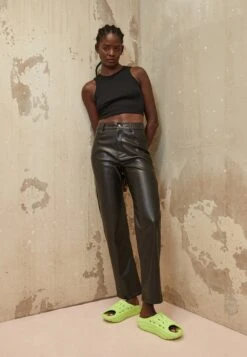 Ugg Foamo Slide - Muiltjes - Pale Chartreuse 9 Ugg Foamo Slide - Muiltjes - Pale Chartreuse -Ugg Winkel 708d8c59f1da4492a596a3b913b529a7