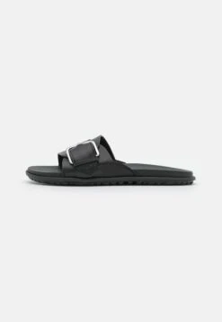 Ugg Solivan Buckle Slide - Muiltjes - Black 7 Ugg Solivan Buckle Slide - Muiltjes - Black -Ugg Winkel 72583261c62347bd9d1147a5f8ec86f7