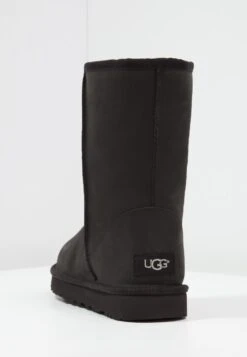 Ugg Classic- Snowboots- Black -Ugg Winkel 73044a7166244eafb79a8977c50040a9