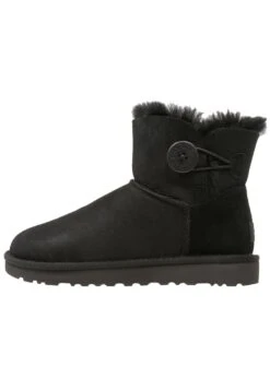 Ugg Mini Bailey Button - Korte Laarzen - Black -Ugg Winkel 739d930096f54514a19790afa7e39384