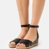 Ugg Eugenia - Sandalen Met Sleehak - Black 12 Ugg Eugenia - Sandalen Met Sleehak - Black -Ugg Winkel 7436eecaf3aa4ccdaf56f73bc45fce99