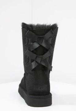 Ugg Bailey Bow - Korte Laarzen - Black 11 Ugg Bailey Bow - Korte Laarzen - Black -Ugg Winkel 7b8f1d7273ba439e9c352d9792b5d34e