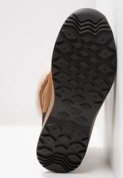 Ugg Adirondack - Snowboots- Chestnut 14 Ugg Adirondack - Snowboots- Chestnut -Ugg Winkel 7c2648fd02964f909076d91b85431126