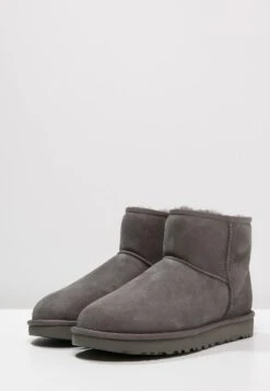 Ugg Classic Mini - Korte Laarzen - Grey -Ugg Winkel 7c979badc958461e99945ac7617fc002