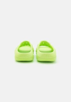 Ugg Foamo Slide - Muiltjes - Pale Chartreuse 11 Ugg Foamo Slide - Muiltjes - Pale Chartreuse -Ugg Winkel 7dea2fb7924e48328656aa935fade38c