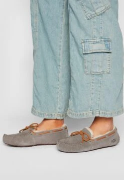 Ugg Dakota - Pantoffels - Pewter 11 Ugg Dakota - Pantoffels - Pewter -Ugg Winkel 8872796252974625a4c221ab2e96717a