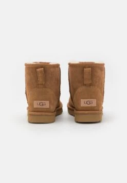 Ugg Classic Mini Regenerate - Korte Laarzen - Chestnut 10 Ugg Classic Mini Regenerate - Korte Laarzen - Chestnut -Ugg Winkel 8ebd3d97448e44159db529e77f739420