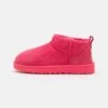 Ugg Classic Ultra - Korte Laarzen - Pink Glow 10 Ugg Classic Ultra - Korte Laarzen - Pink Glow -Ugg Winkel 933a4b8f5fe8449ea45042e58f2ae294