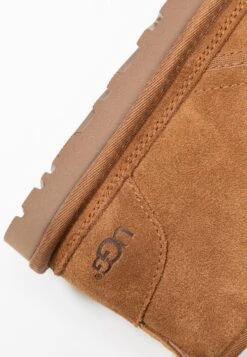 Ugg Neumel - Korte Laarzen - Chestnut -Ugg Winkel 9642ecf215b54e17bc58443d57f1d1e4