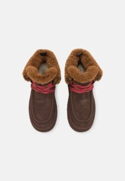 Ugg Funkarra Cabin Cuff - Enkellaarsjes Met Plateauzool - Burnt Cedar -Ugg Winkel 9b78fae4810e4376af3715d16d289a74
