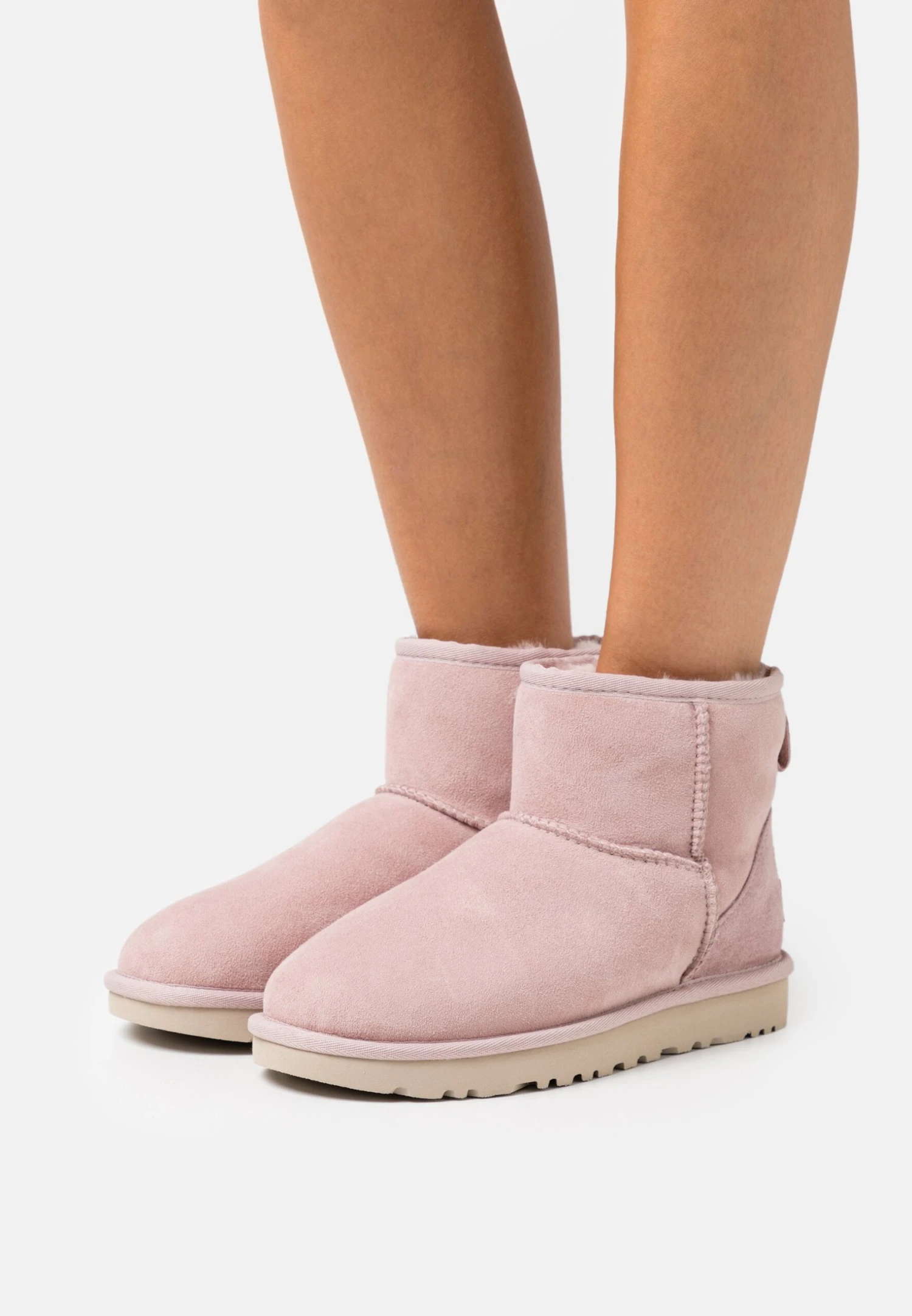 Ugg Classic Mini - Korte Laarzen - Rose Grey 1 Ugg Classic Mini - Korte Laarzen - Rose Grey