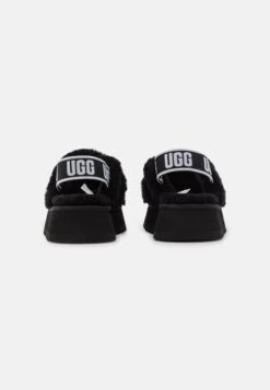 Ugg Disco Cross Slide - Pantoffels - Black 9 Ugg Disco Cross Slide - Pantoffels - Black -Ugg Winkel b00c94d729004a599ac4bbc7f3e5b5d4