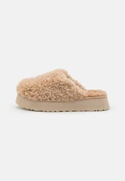 Ugg Maxi Curly Platform - Pantoffels - Sand