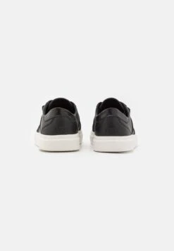 Ugg Alameda Lace - Sneakers Laag - Black -Ugg Winkel bb2605fa74cf4ac99adc0d6eabae14e2