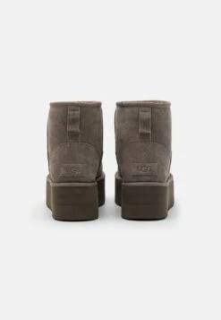 Ugg Classic Mini Platform - Enkellaarsjes Met Plateauzool - Smoke Plume -Ugg Winkel beeb1ae5fa3f447799afee8f2043c171