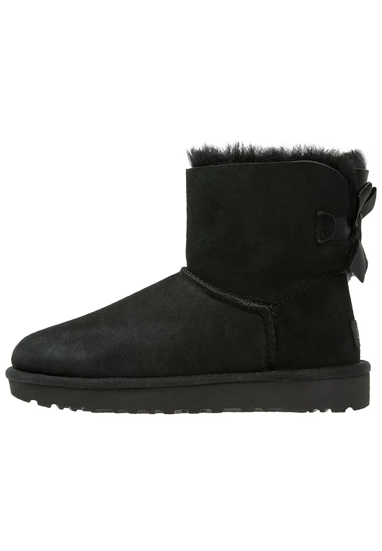 Ugg Mini Bailey Bow - Korte Laarzen - Black 2 Ugg Mini Bailey Bow - Korte Laarzen - Black - Afbeelding 2