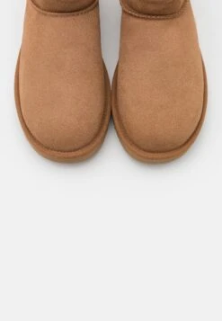 Ugg Classic Ultra - Korte Laarzen - Chestnut 15 Ugg Classic Ultra - Korte Laarzen - Chestnut -Ugg Winkel caf87f95b0604058aaff7f19b19ef22b