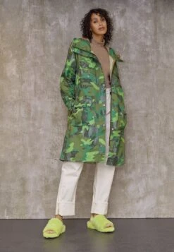 Ugg Fluff Yeah Slide - Sandalen Met Plateauzool - Key Lime -Ugg Winkel cd57f014fca54a88ace5a28beb6d4174