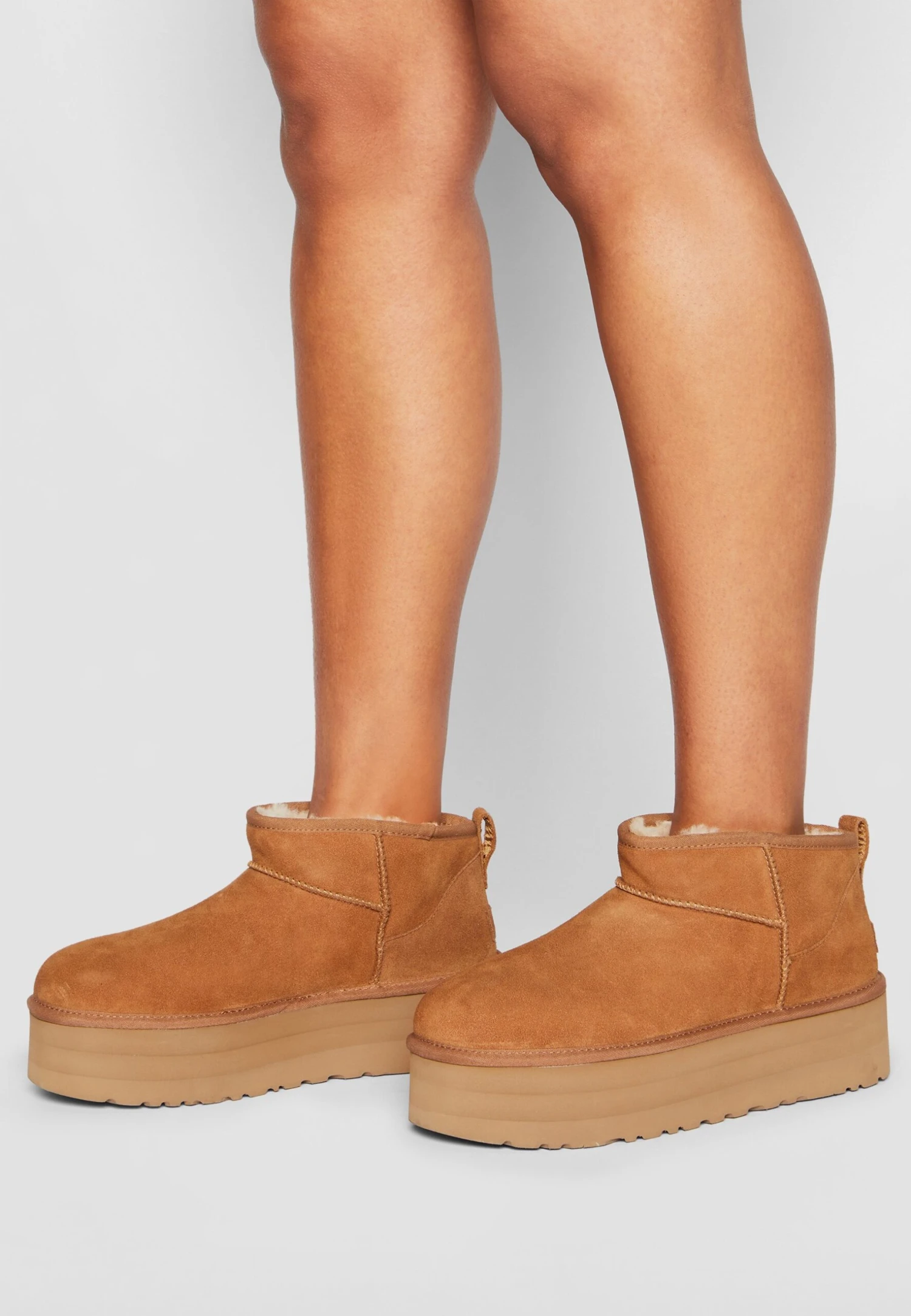 Ugg Classic Ultra Mini Platform - Enkellaarsjes Met Plateauzool - Chestnut 4 Ugg Classic Ultra Mini Platform - Enkellaarsjes Met Plateauzool - Chestnut - Afbeelding 4