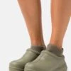 Ugg Tasman - Instappers - Burnt Olive -Ugg Winkel d231654deda544dd83ee6a1927303501