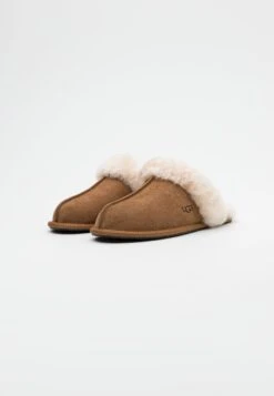 Ugg Scuffette - Pantoffels - Chestnut 12 Ugg Scuffette - Pantoffels - Chestnut -Ugg Winkel d2b10a5b1ded44b5ad390ee8be2007f4