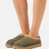 Ugg Tasman - Pantoffels - Burnt Olive 12 Ugg Tasman - Pantoffels - Burnt Olive -Ugg Winkel d40b8441ef94497899e6aae90c47fb8d