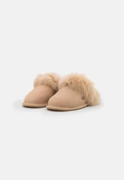 Ugg Scuff Sis - Pantoffels - Sand -Ugg Winkel d7eb419923044639be20a8dfb9bc1d70