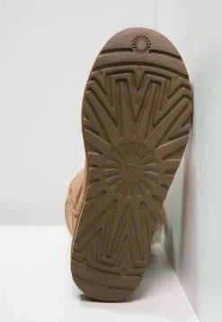 Ugg Bailey Button Ii - Korte Laarzen - Chestnut -Ugg Winkel dcefee5fe6d146b4a5b8c2ab7eeb608c