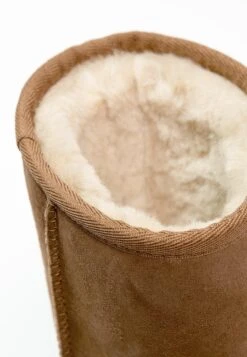 Ugg Classic Short - Korte Laarzen - Chestnut -Ugg Winkel dd48064c8b9045f79c09094d1726b490